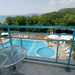 Iceberg Hotel Baltsjik