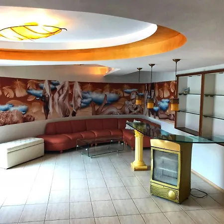 айсберг Хотел 2*