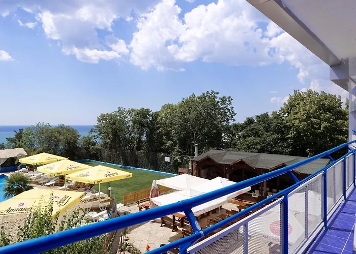 Хотел айсберг