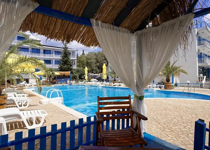 айсберг Хотел Балчик