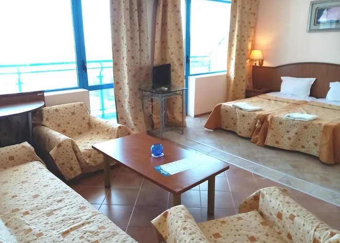 айсберг Хотел Балчик