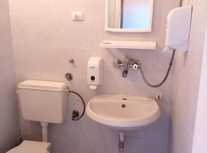 Хотел айсберг Балчик