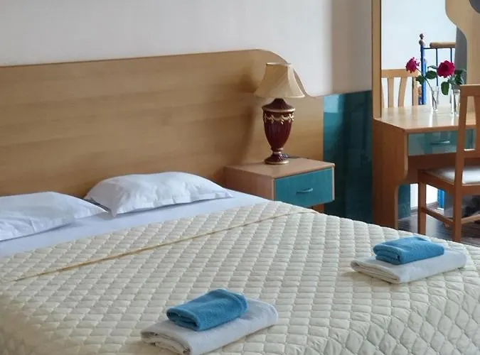 Хотел айсберг 2*