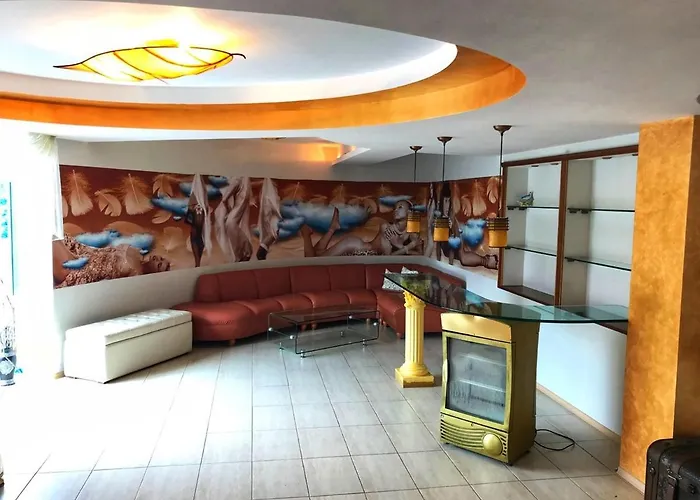 айсберг Хотел 2*