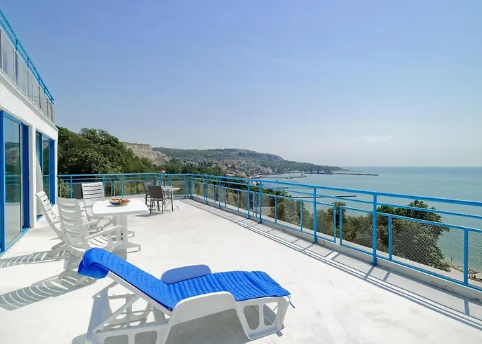 айсберг 2* Балчик