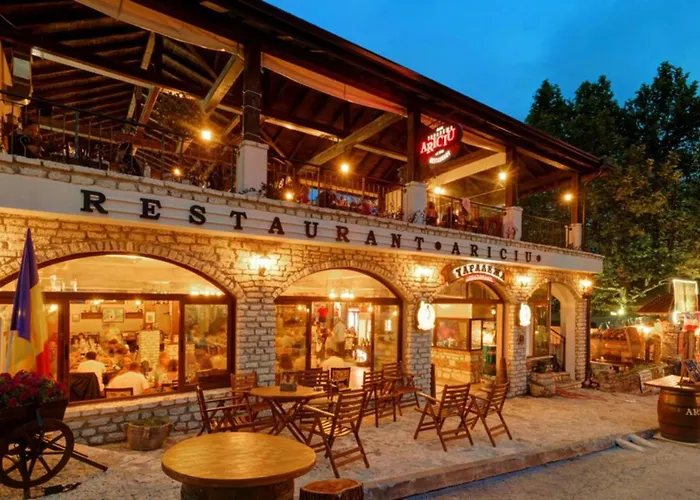 айсберг Хотел 2*