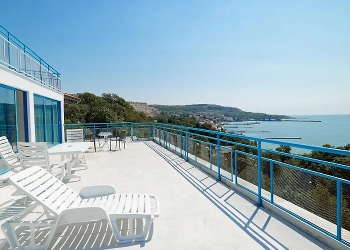 Хотел айсберг